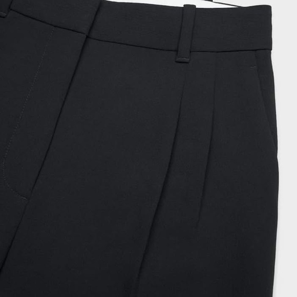Aritzia Effortless Pant (10 regular length) - Picture 5 of 8